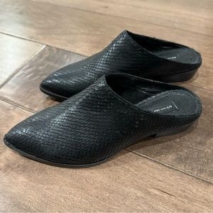 STEVEN by Steve Madden - black leather mule flats - women's size 6.5